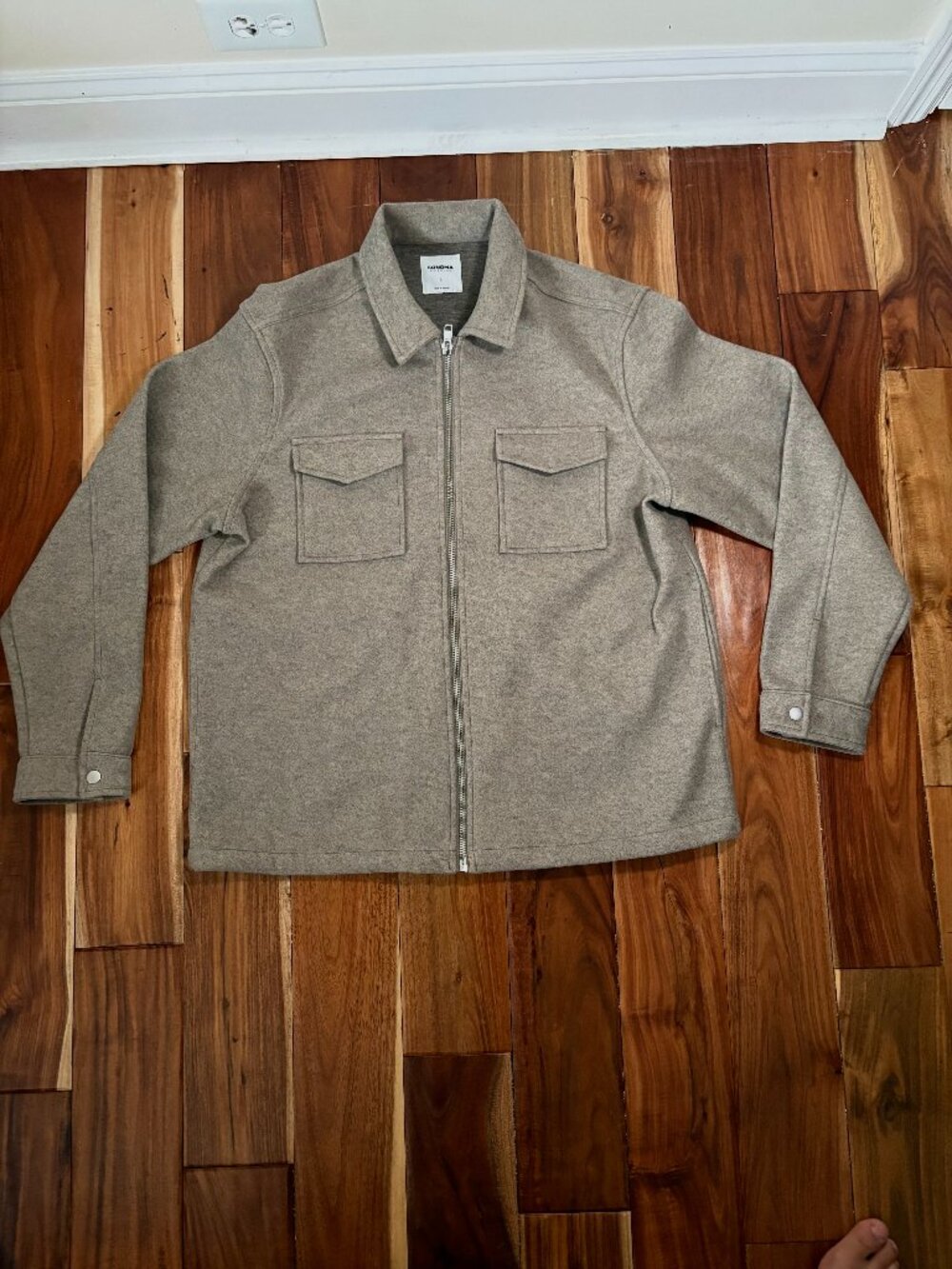 PacSun Men's Grey and Brown Sweatshirt